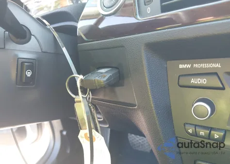 2011 BMW 328 xDrive из США, поврежденный, VIN WBAPK7C57BF087773